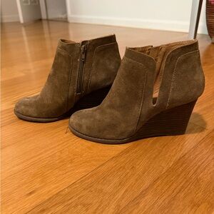 Lucky Brand yabba Tan Suede Ankle Booties